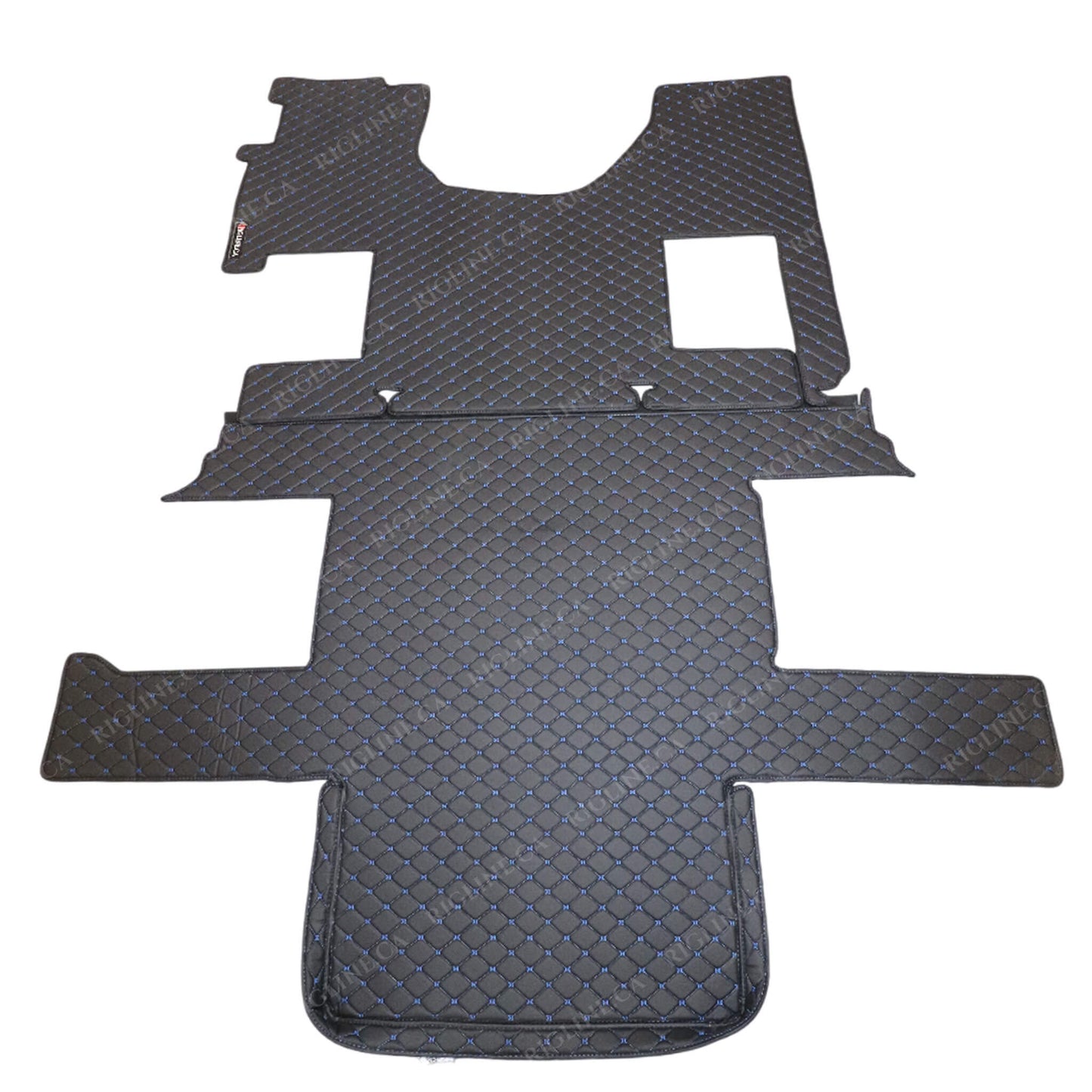 International LT625 floor mats Auto- 2018-2024