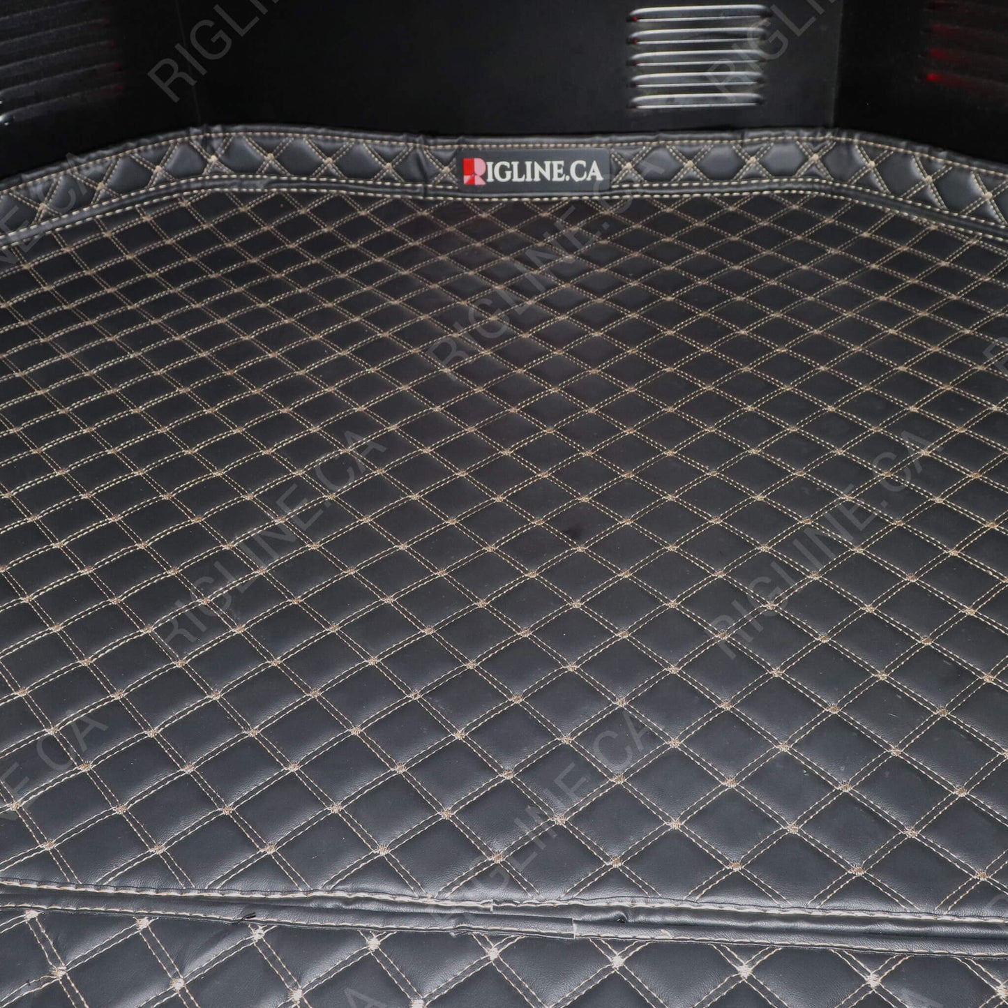 Kenworth T680 Automatic Floor Mats 2019-2025