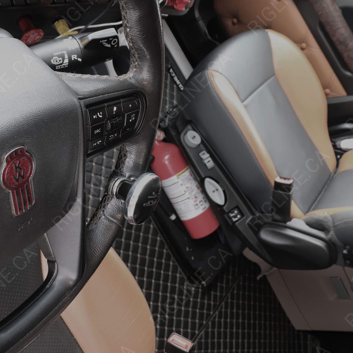 Kenworth T680 Automatic Floor Mats 2019-2025