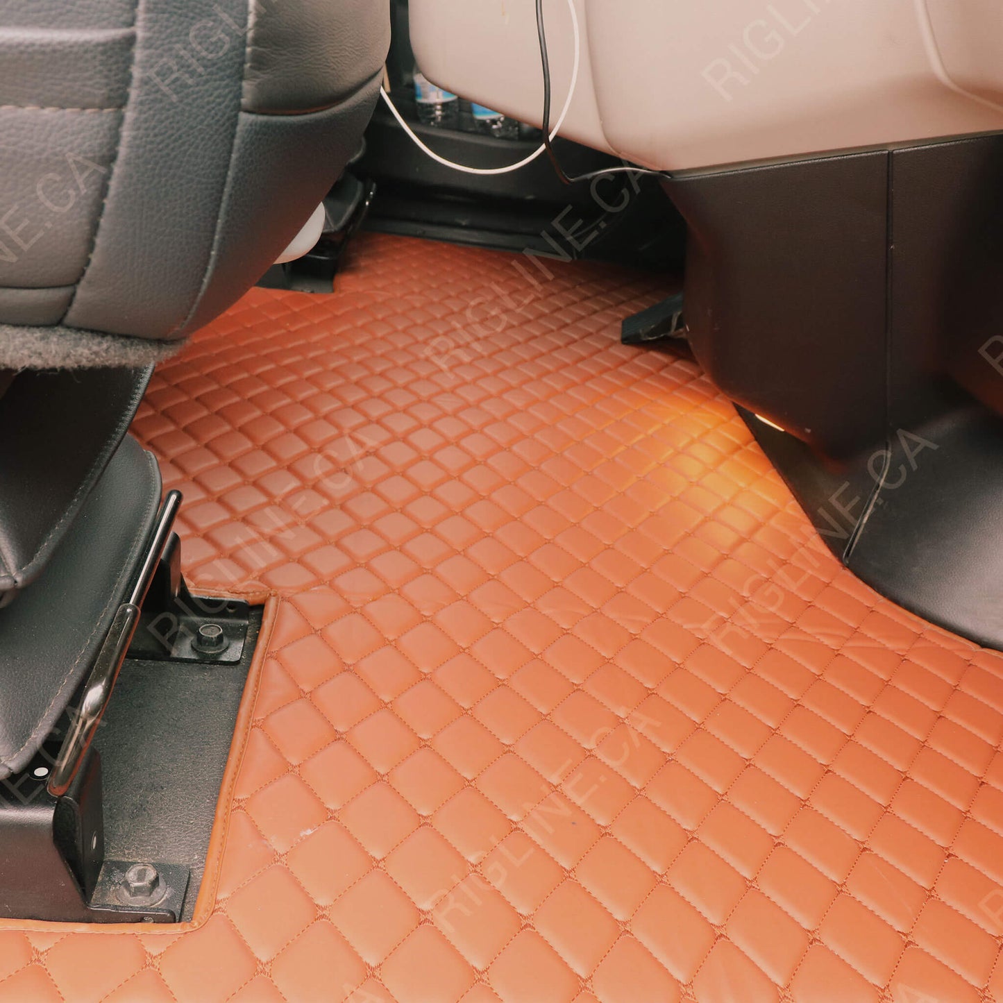 Peterbilt 579 Floor Mats 2019-2025