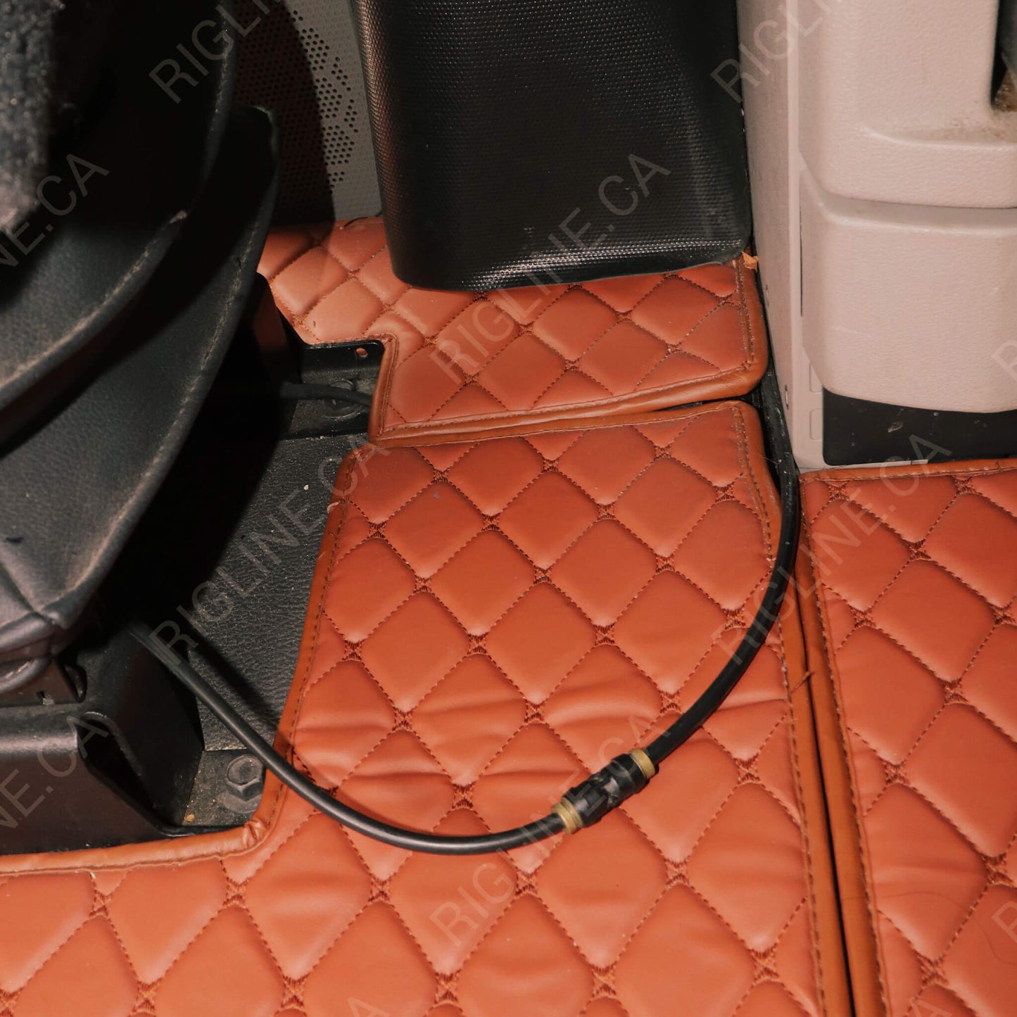 Peterbilt 579 Floor Mats 2019-2025