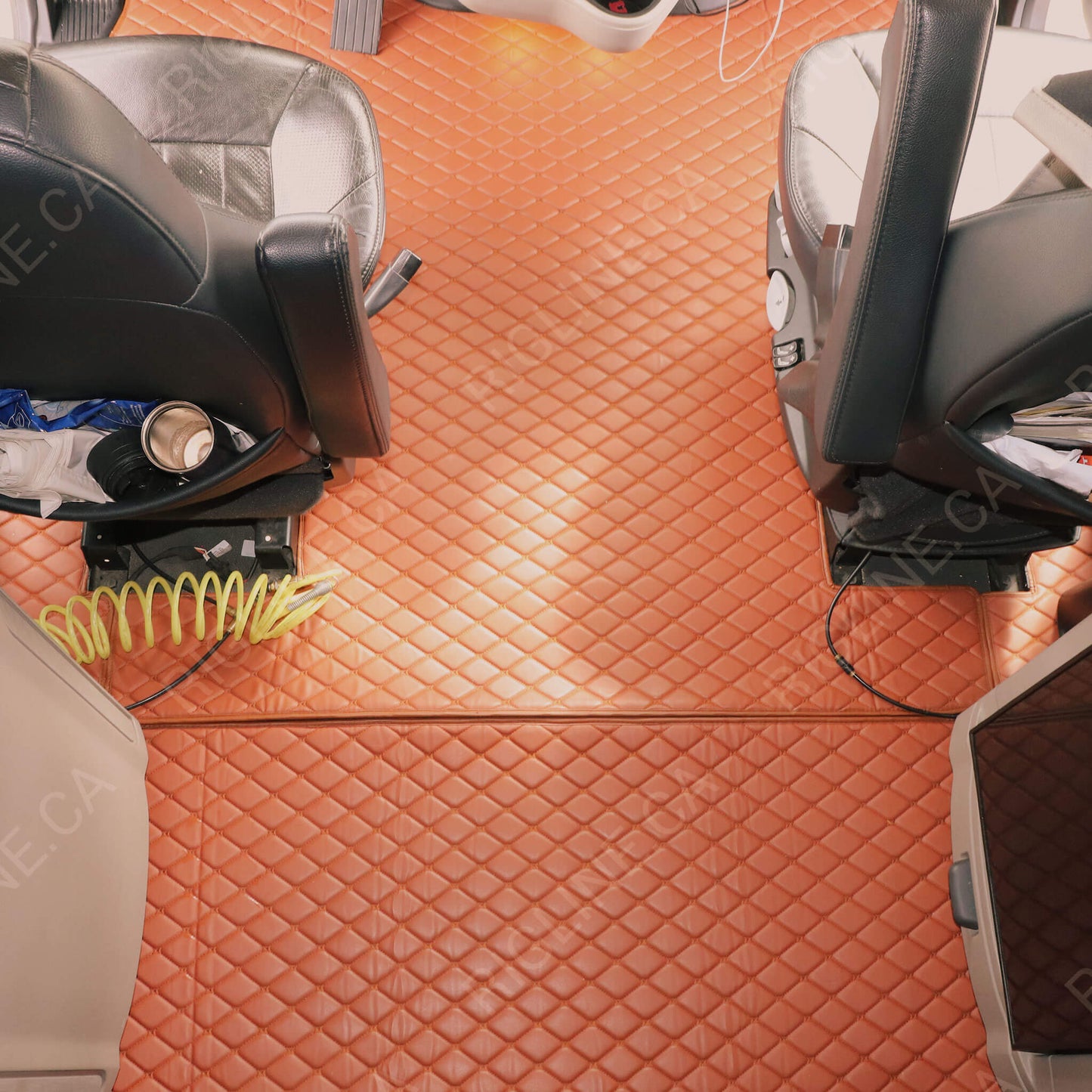 Peterbilt 579 Floor Mats 2019-2025