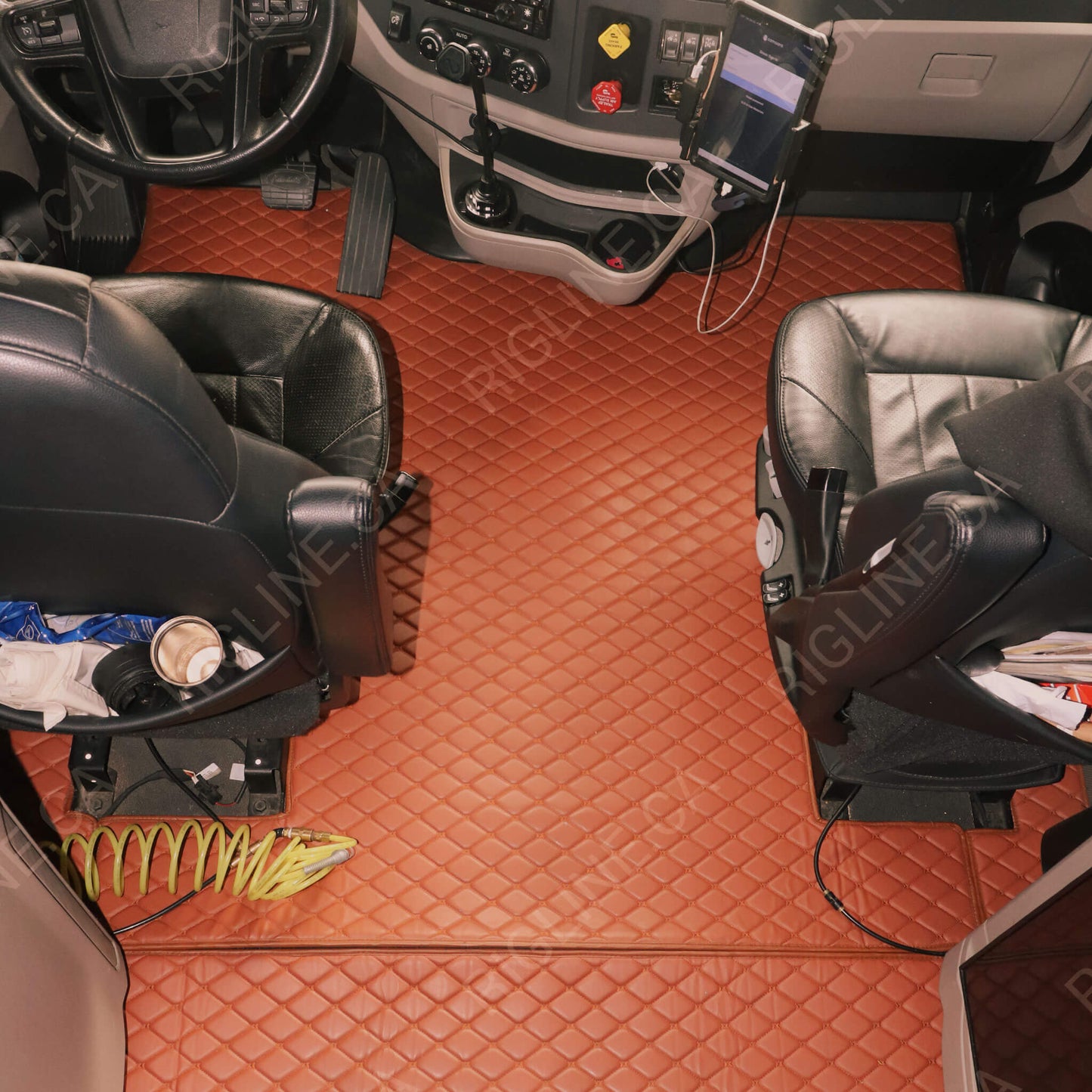 Peterbilt 579 Floor Mats 2019-2025